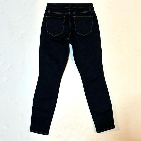 GAP Curvy True Skinny Jeans Dark Wash Like New 27 - Picture 3 of 9